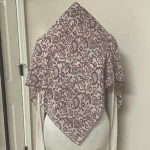 40”x40” Haute Hijab scarf